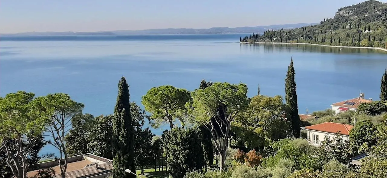 Garda Lake And Swimming Pool Apartment  Garda (Verona)