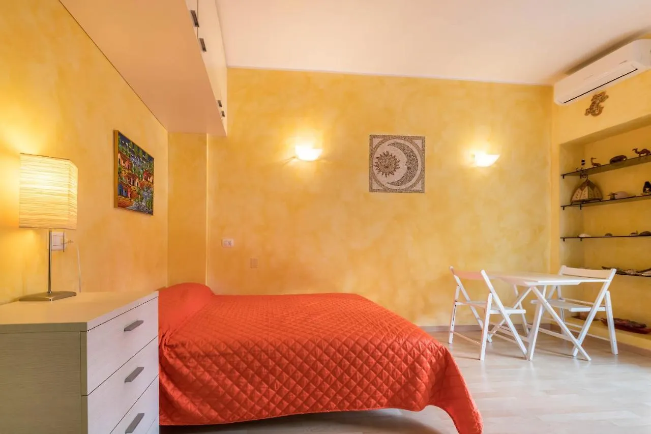 Appartamento Monocale San Vigilio con piscina Garda  Italia